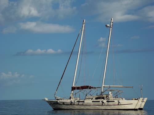 private yacht raja ampat permit